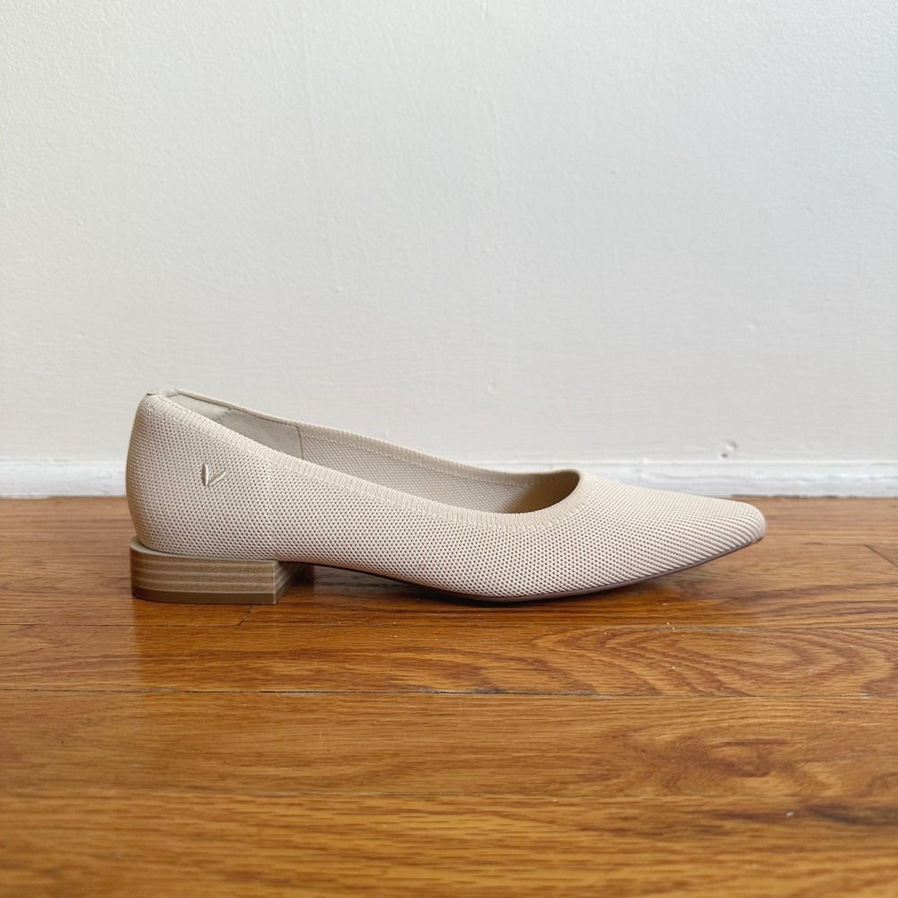 VIVAIA Minnie Pro Small Square Toe Flats Size 39.5/US 8.5 Almond Minimalist